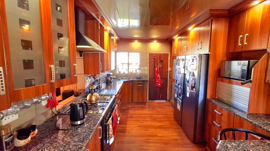 4 Bedroom Property for Sale in Vaalpark Free State
